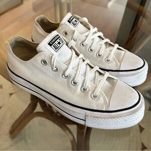 Converse platform sneakers size Women’s 8